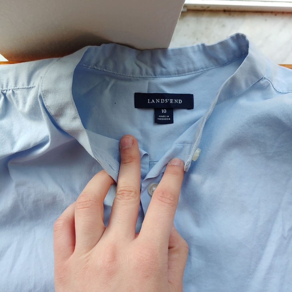 Button up - Picture 3 of 3